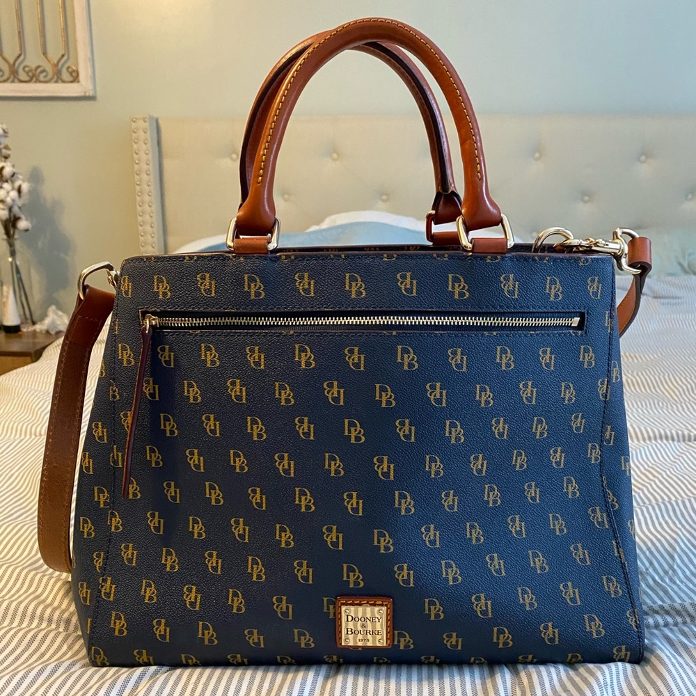 Gently used Navy Dooney and BourkeBrenna large purse